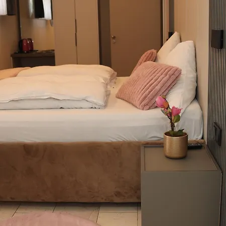 哈菲兹酒店 酒店