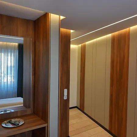 哈菲兹酒店 2* 巴特萨尔茨乌夫伦