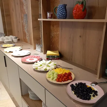 哈菲兹酒店 酒店